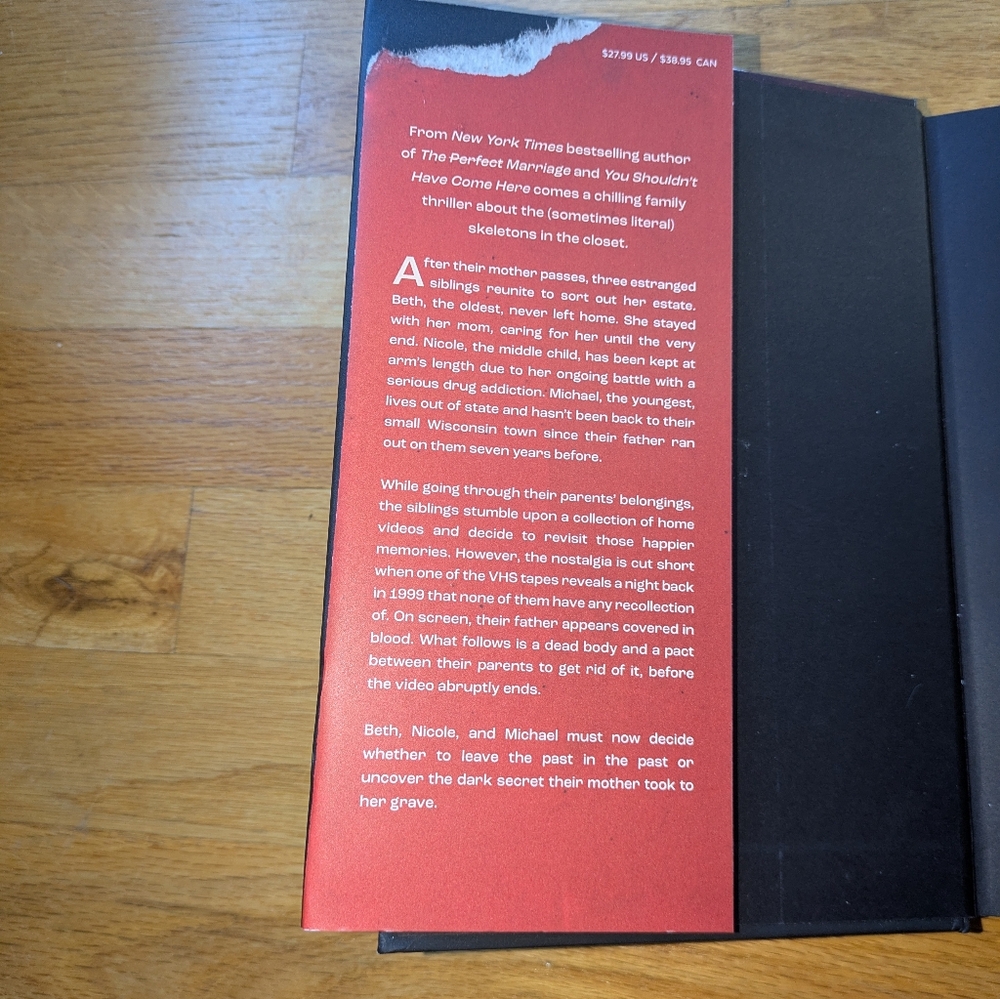 Book: Home Is Where The Bodies Are By Jeneva Rose Used - Picture 5 of 8